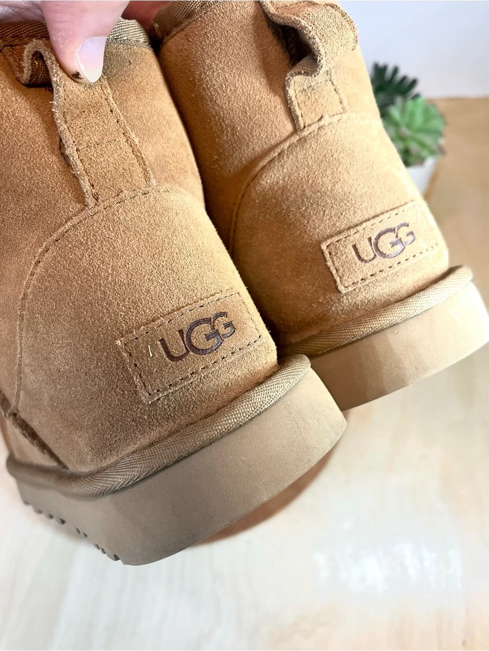UGG Classic Mini Ankle Boots Women's Size 8 (Approx.)